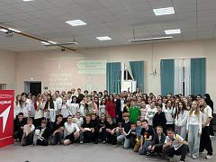 В рамках Дня Первых в загородном оздоровительном лагере «Чайка» прошла встреча «без галстуков» с Заместителем Главы Качканарского муниципального округа по экономике и стратегическому развитию Кириллом Касимовым